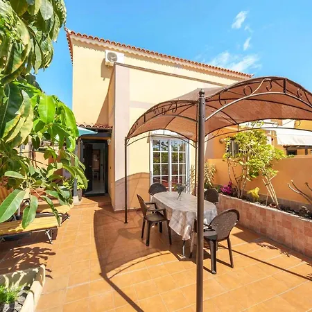 Casa Golfin - Colorful House With Large Terrace In The Sunny South